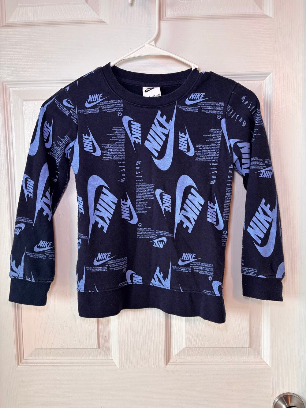 Nike Kids Navy Blue All Over Swoosh Logo Crewneck Sweatshirt Size 6 5-6 Years
